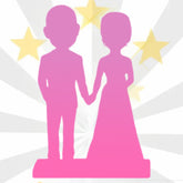 בובה זוגית בעיצוב אישי מלא עם פרטים מותאמים אישית, המשקפת זוג מאושר בלבוש ובתנוחה ייחודיים. מתנה מושלמת לרגעים מיוחדים